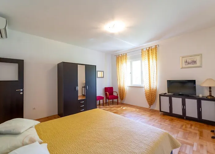 娜雅公寓 * 斯普利特