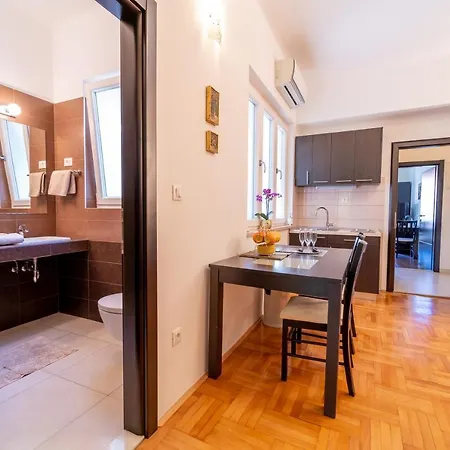 아파트 아파트먼트 나자