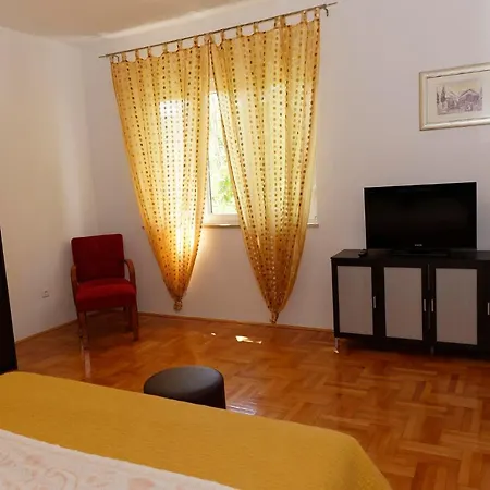 아파트먼트 나자 *